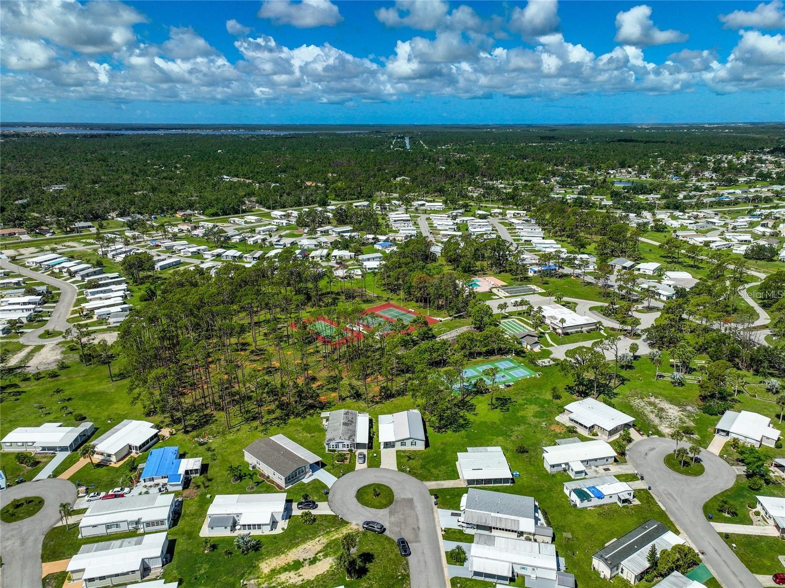 HOLIDAY PARK - Residential