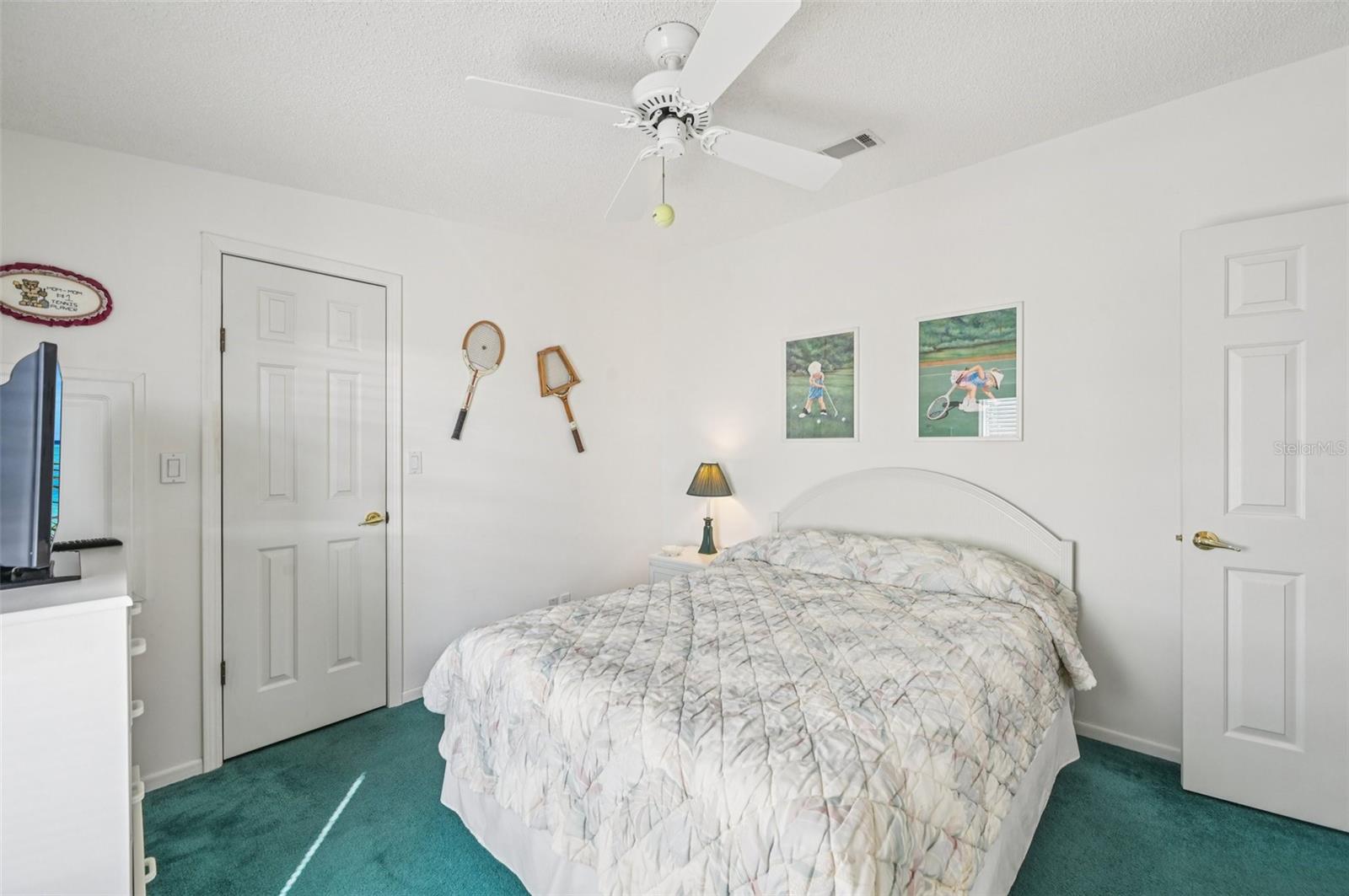 HOLIDAY PARK - Residential