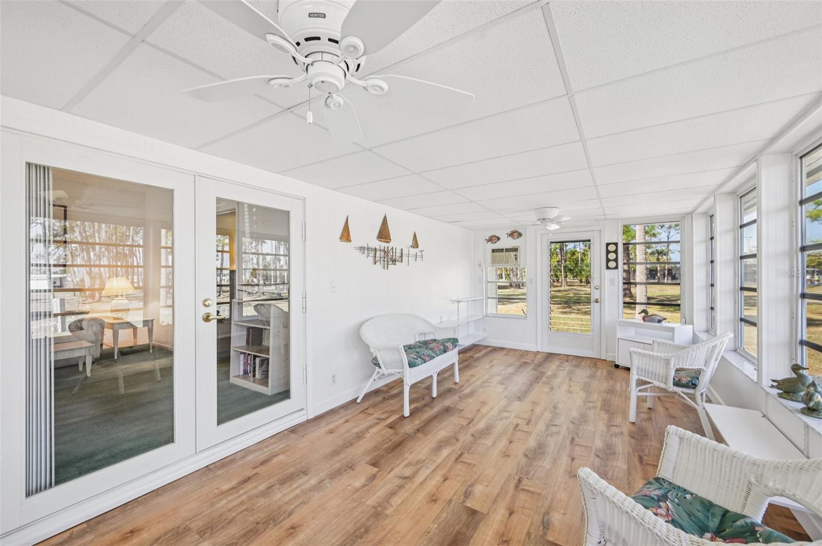 HOLIDAY PARK - Residential