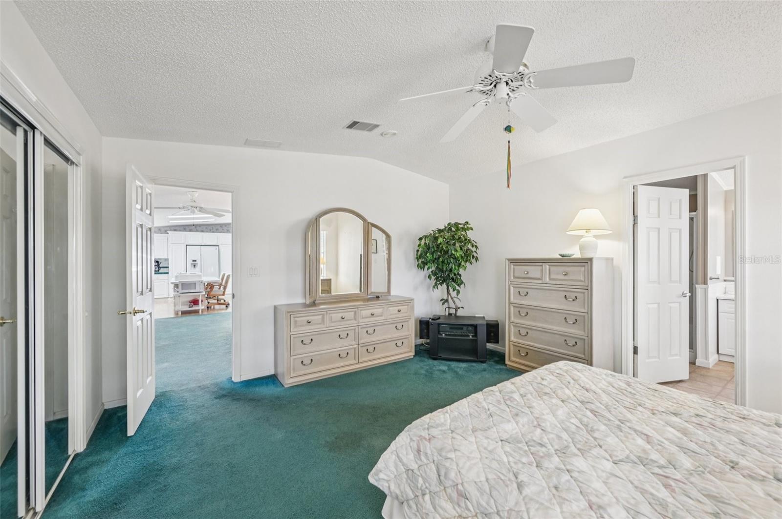 HOLIDAY PARK - Residential