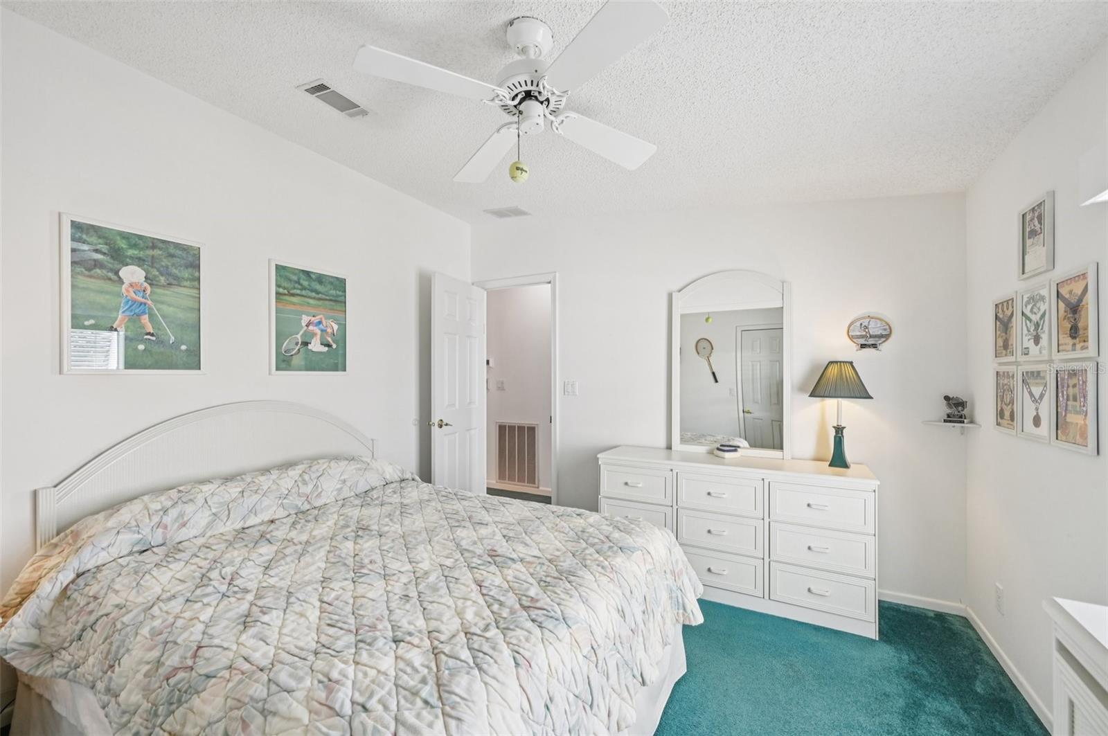 HOLIDAY PARK - Residential