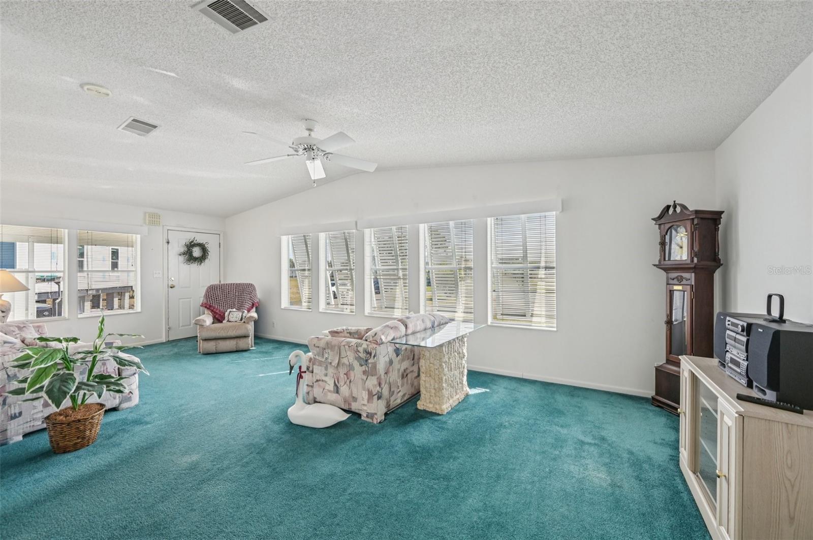 HOLIDAY PARK - Residential