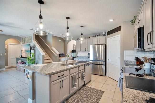 RIVERBEND AT CAMERON HEIGHTS PH 2 - Residential