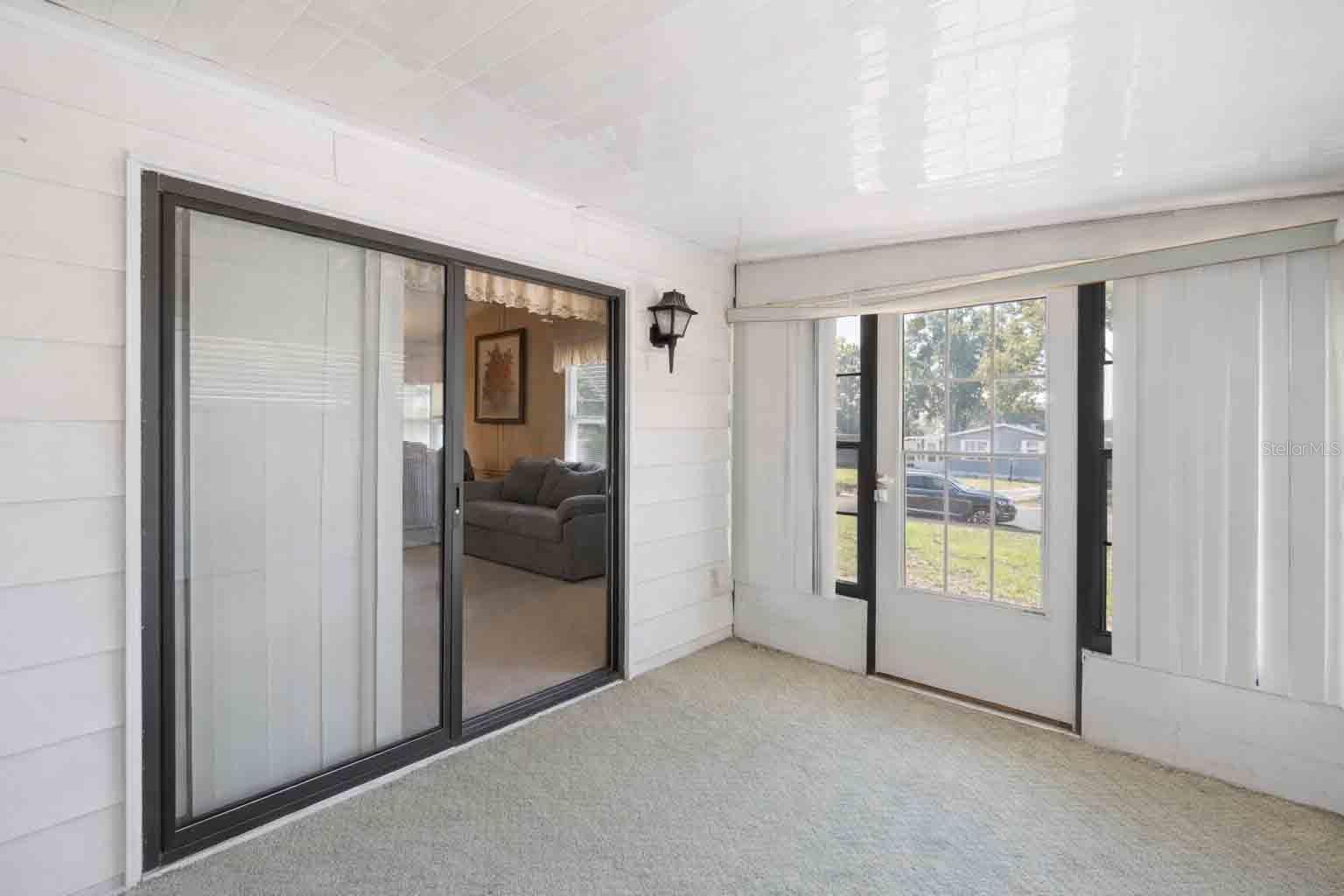 LADY LAKE ORANGE BLOSSOM GARDENS UNIT 07 - Residential