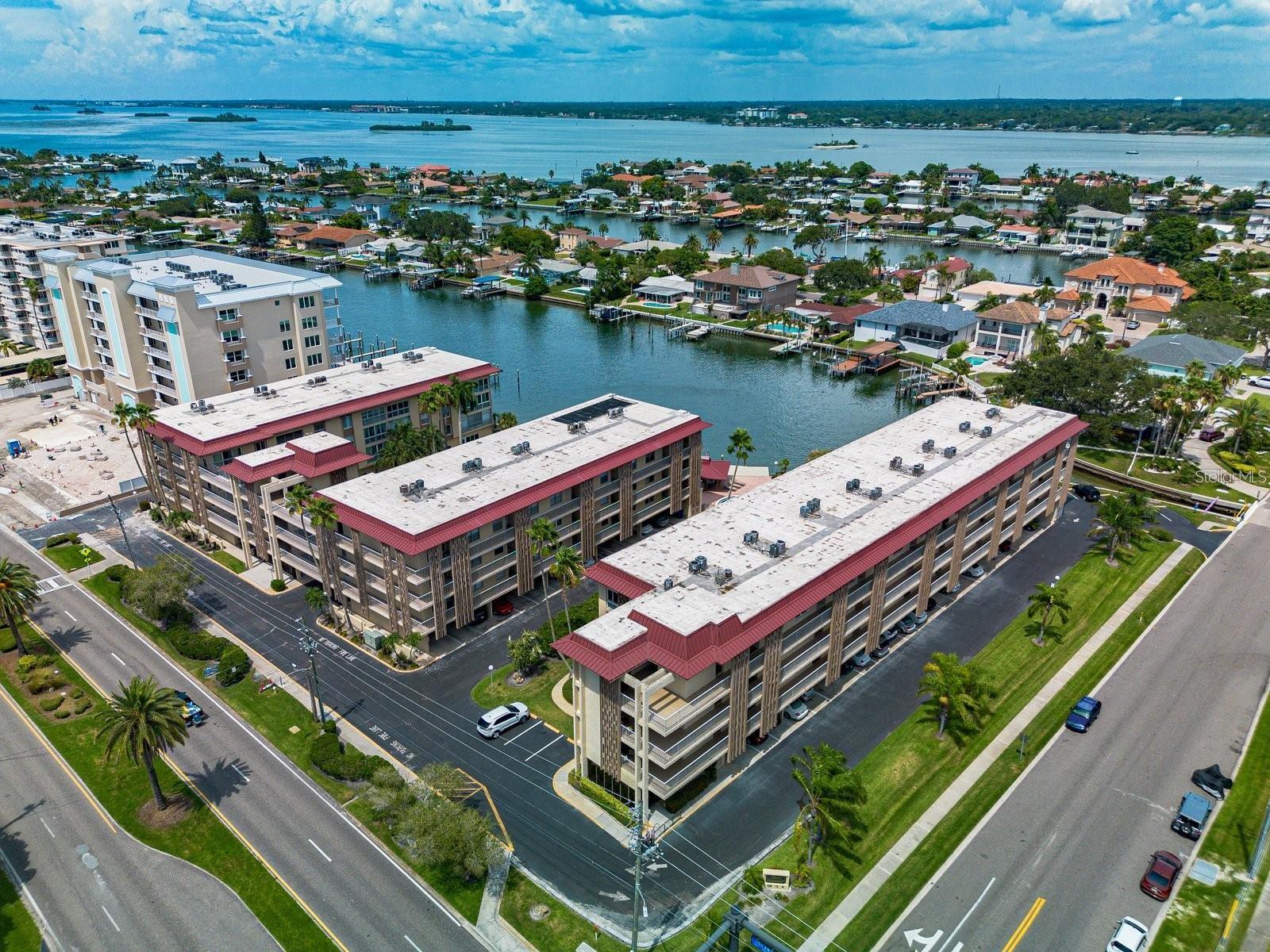 105 ISLAND WAY 138
