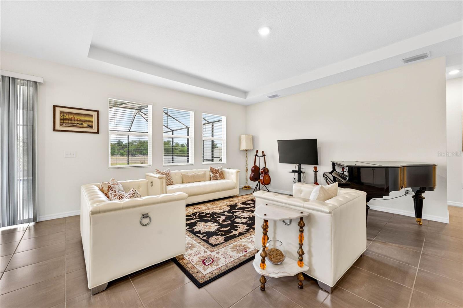 16946 OVAL RUM DRIVE