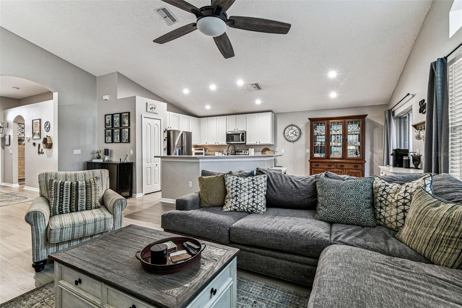 KEY VISTA PH 02 - Residential