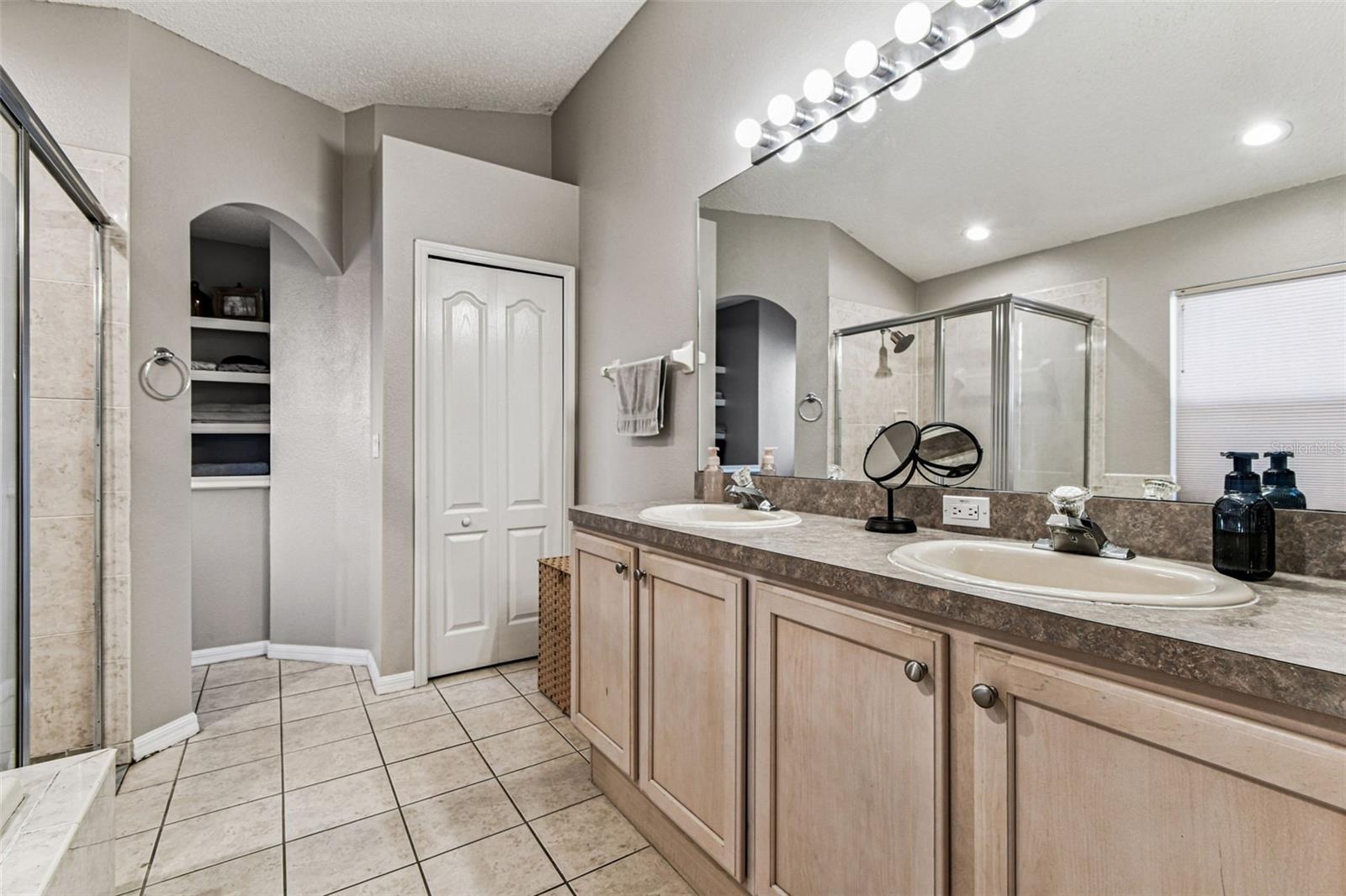 KEY VISTA PH 02 - Residential