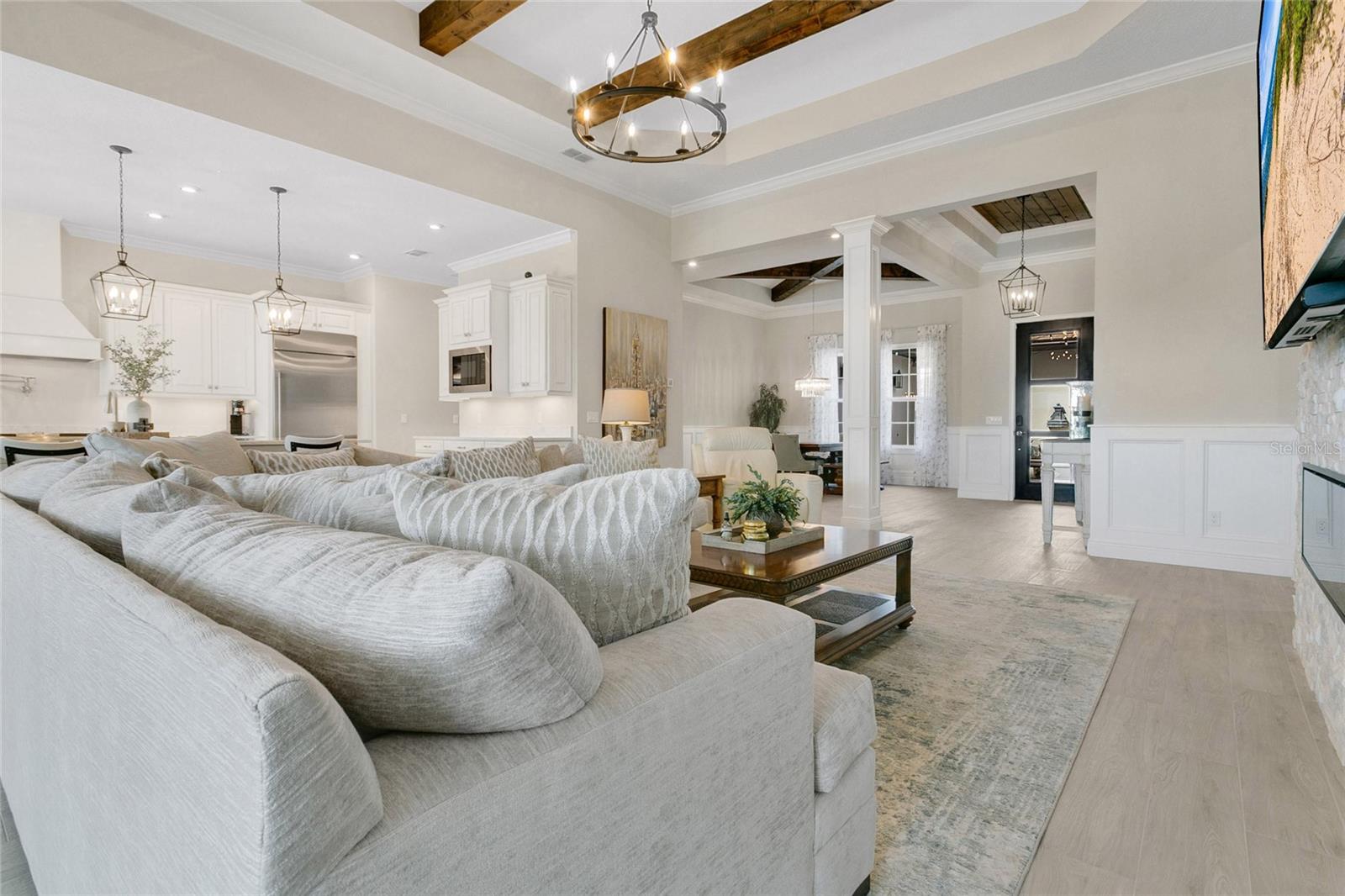WEST LAKE HANCOCK ESTATES - Residential