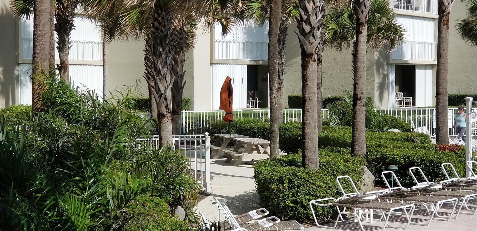 Pelican - Residential