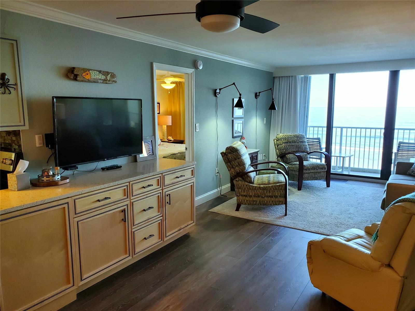 Pelican - Residential