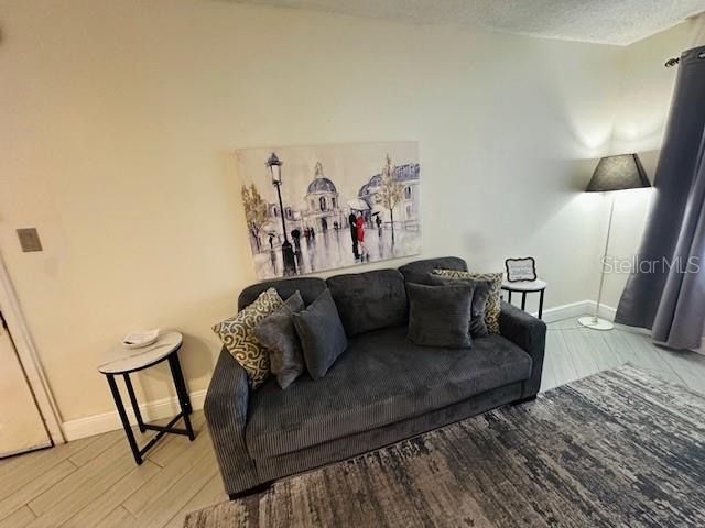 PARKWAY PALMS RESORT MAINGATE CONDO - Residential