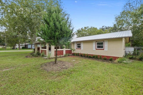 2601 State Street, Palatka, FL 32177