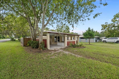 2601 State Street, Palatka, FL 32177