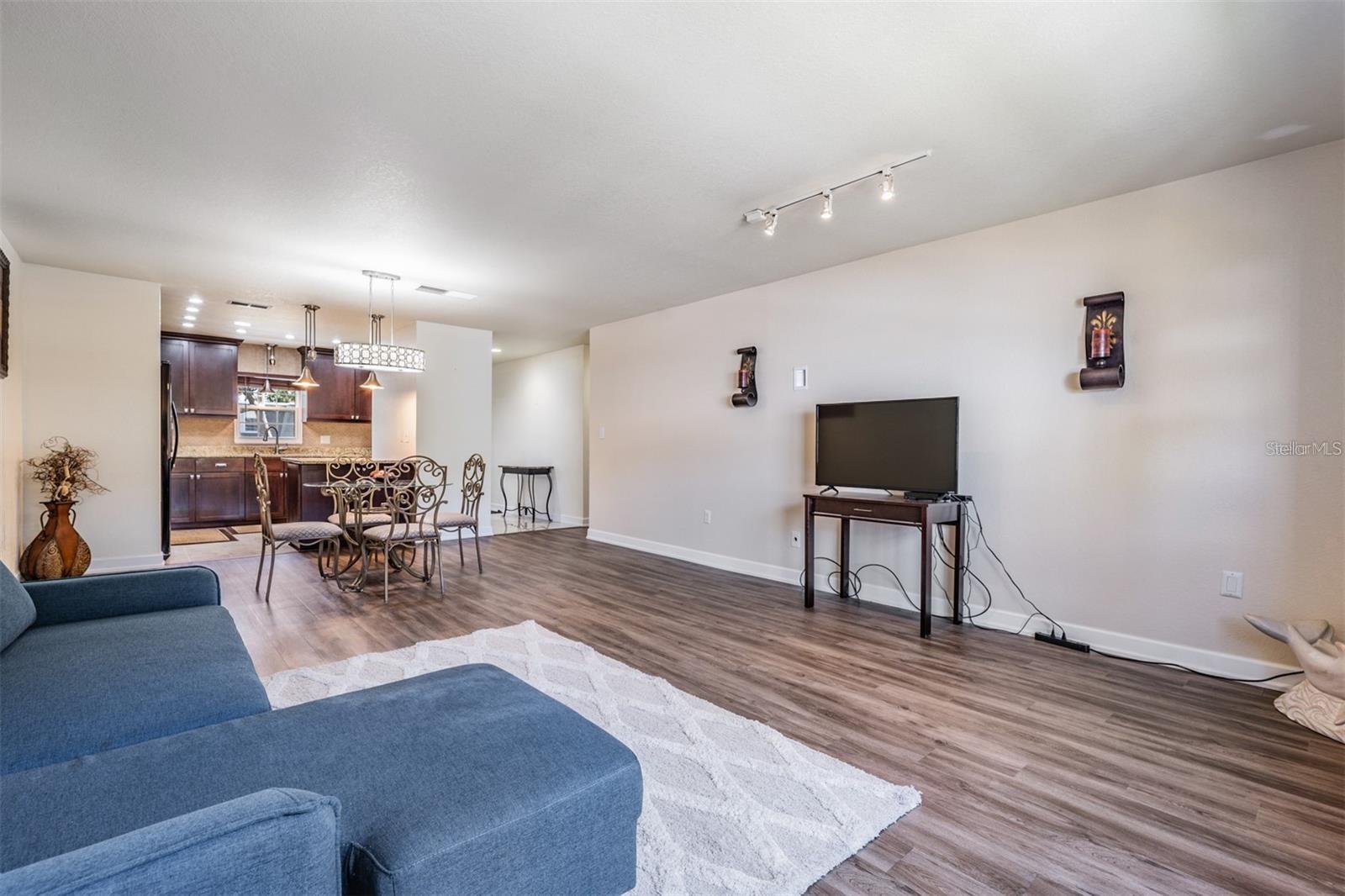 BELLEAIR FOREST - Residential