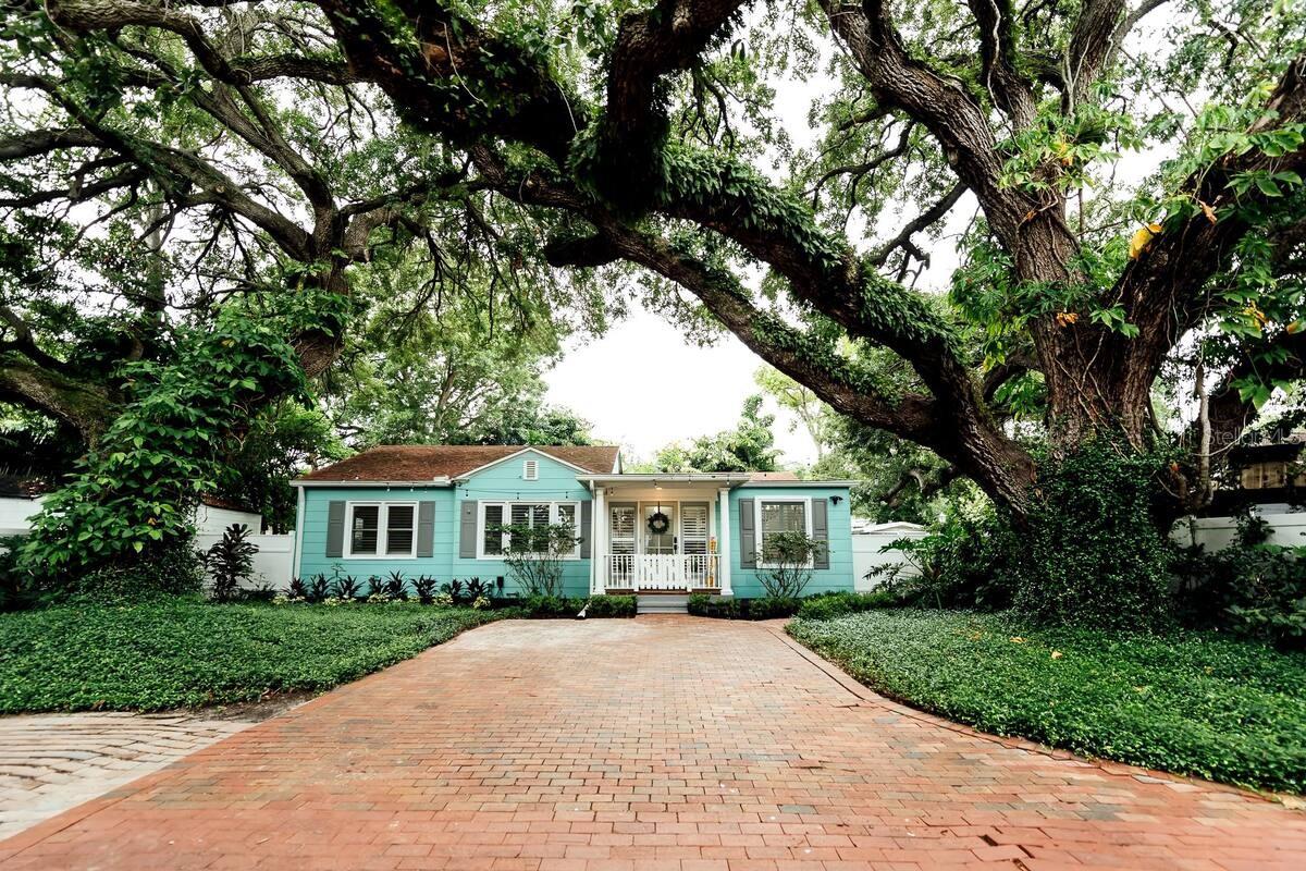 Charming South Tampa Bungalow Under the Oaks – Walk to Bayshore!
Welcome to this beautifully furnished Bayshore Beautiful bungalow, currently operating as a successful short-term rental and now available for long-term lease. Nestled beneath a canopy of mature oak trees, this home exudes warmth and character with designer wallpaper accents, hardwood floors, and thoughtfully curated décor that balances comfort and style.
A spacious screened back porch extends the living space outdoors—perfect for alfresco dining or relaxing with a book in the shade. A detached shed offers additional storage or the potential for a home gym, private office, or creative studio.
Ideally located just blocks from Bayshore Boulevard, this home is walking distance to the South Tampa YMCA, top-rated schools, Publix, Target, Yogurtology, Mad Dogs & Englishmen, Sushark, and more. Enjoy the ease of a walkable lifestyle in one of Tampa’s most beloved neighborhoods.
Currently offered as a long-term rental. Short- and mid-term rental rates available upon request.
-Rental rate shown is for long-term lease only
-Utilities (water, electric, cable/internet) not included
-Pet-friendly with approval
- Did NOT flood in recent hurricanes
Available now — flexible lease terms make this a perfect fit for families, professionals, or those relocating to the area.