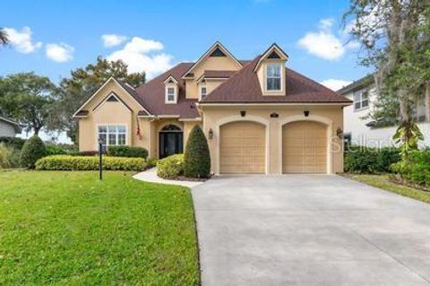 Photo of 1641 Edgewater Drive, Mount Dora, FL 32757 (MLS # G5103973)