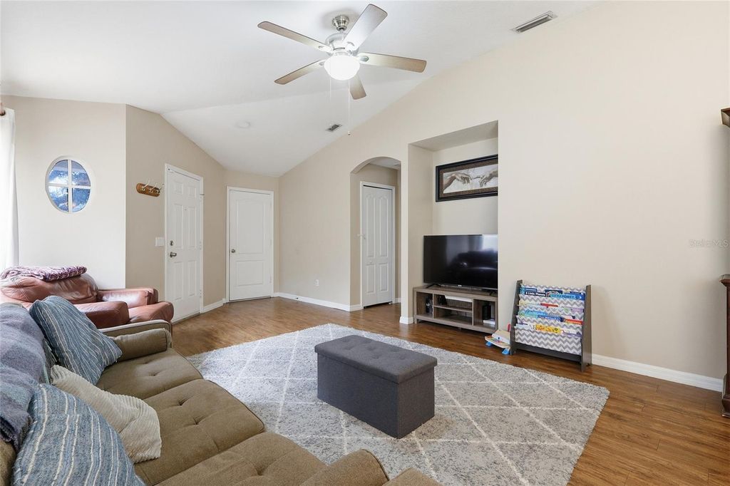 Photo of 1048 Lake Shore Ranch Drive, Seffner, FL 33584 (MLS # TB8464851)