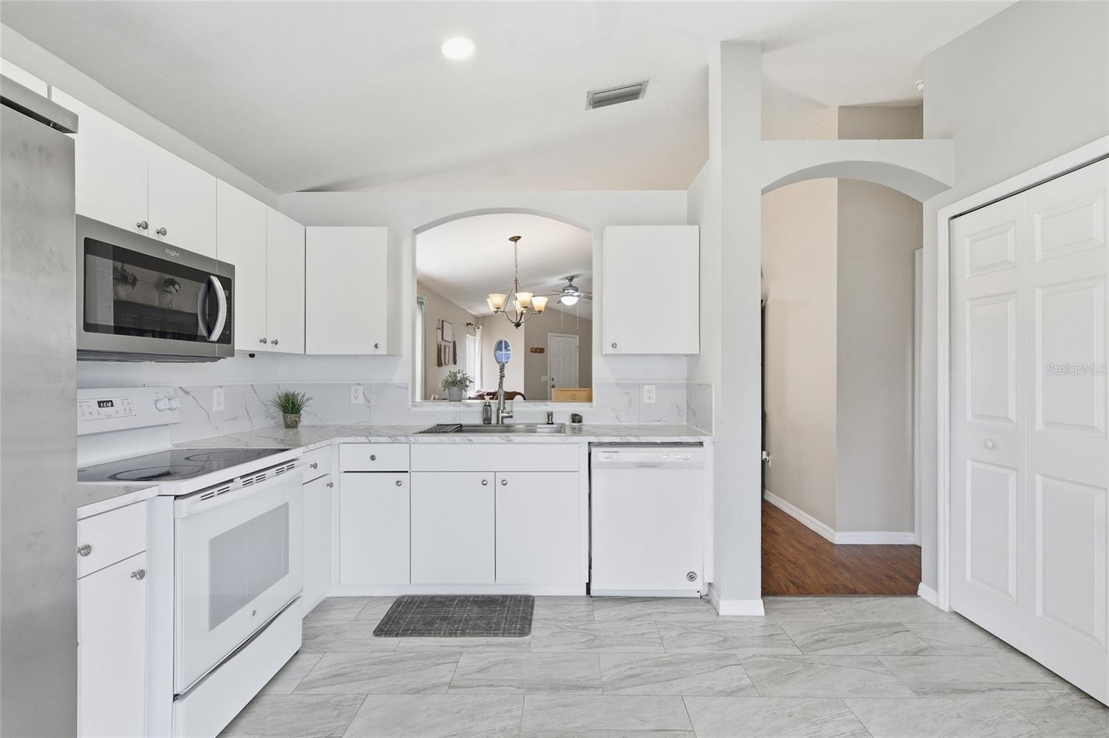 LAKE SHORE RANCH PH I - Residential