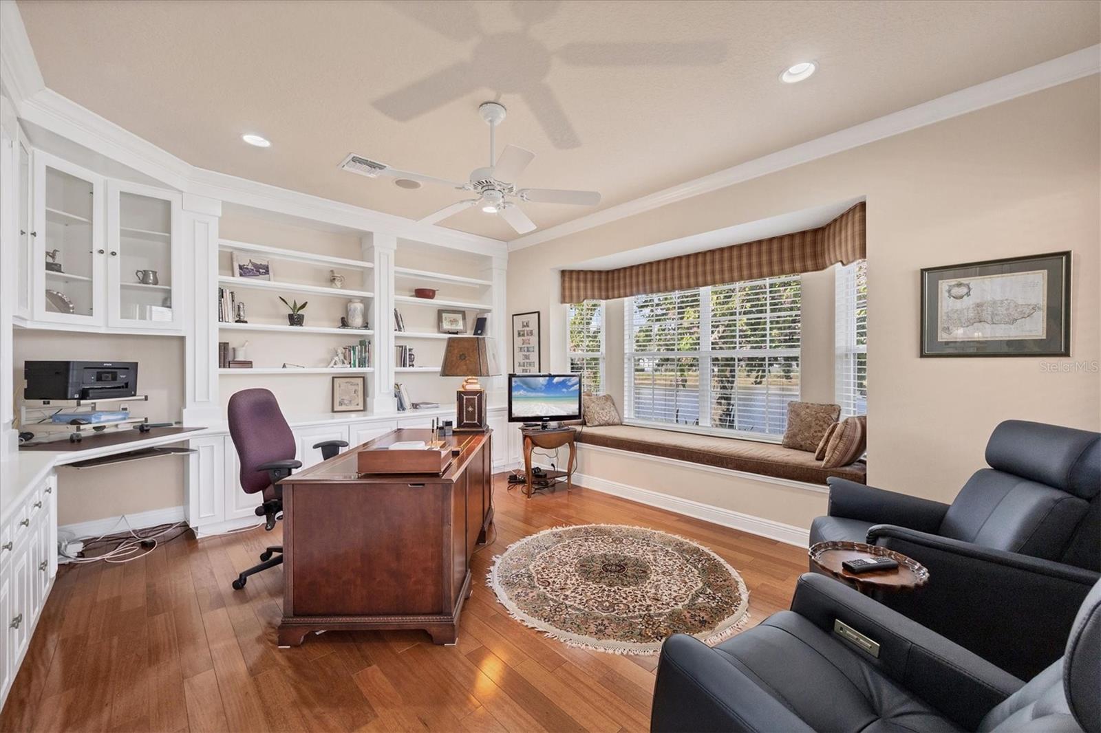 UNIVERSITY PARK COUNTRY CLUB - Residential