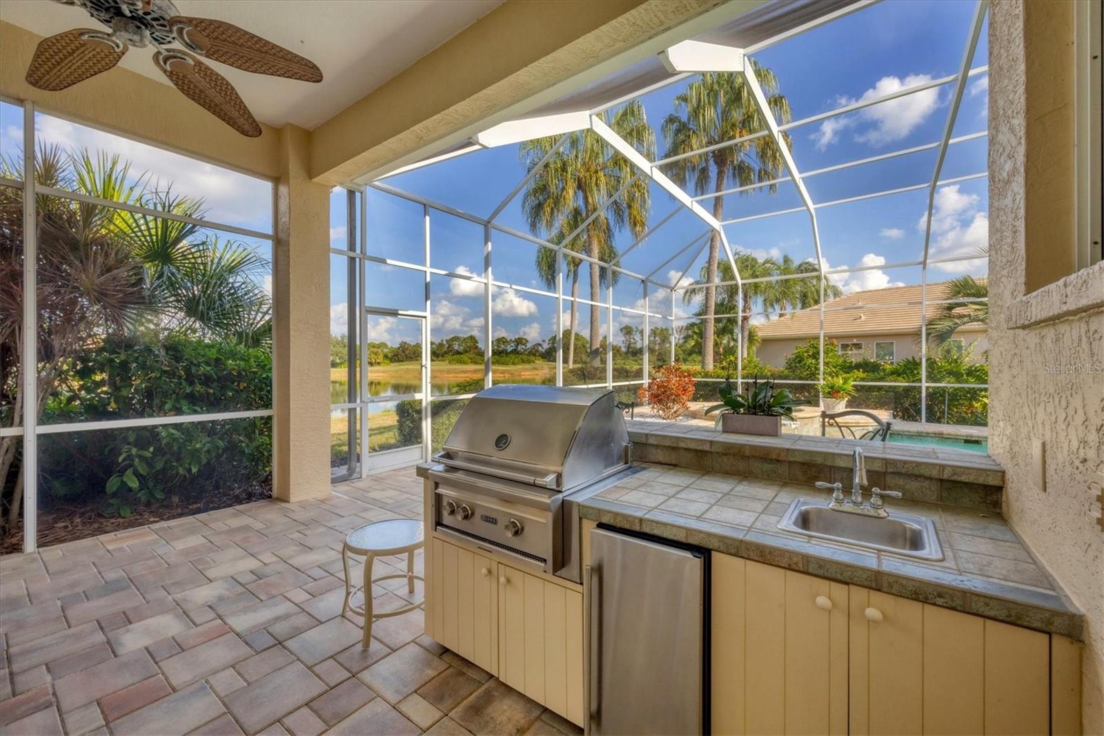 UNIVERSITY PARK COUNTRY CLUB - Residential