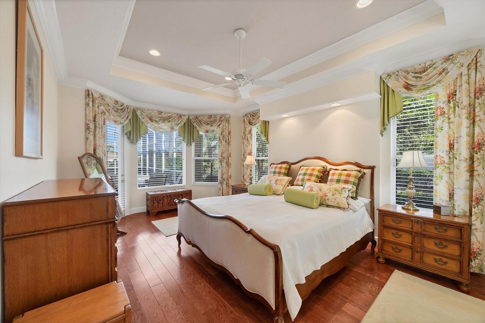 UNIVERSITY PARK COUNTRY CLUB - Residential