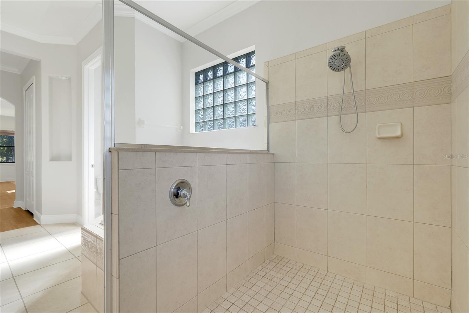 MONTVERDE MAGNOLIA TERRACE PH 02 LT 01 - Residential