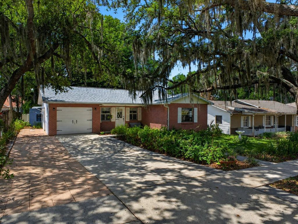 Photo of 115 E Palm Street, Davenport, FL 33837 (MLS # O6408415)