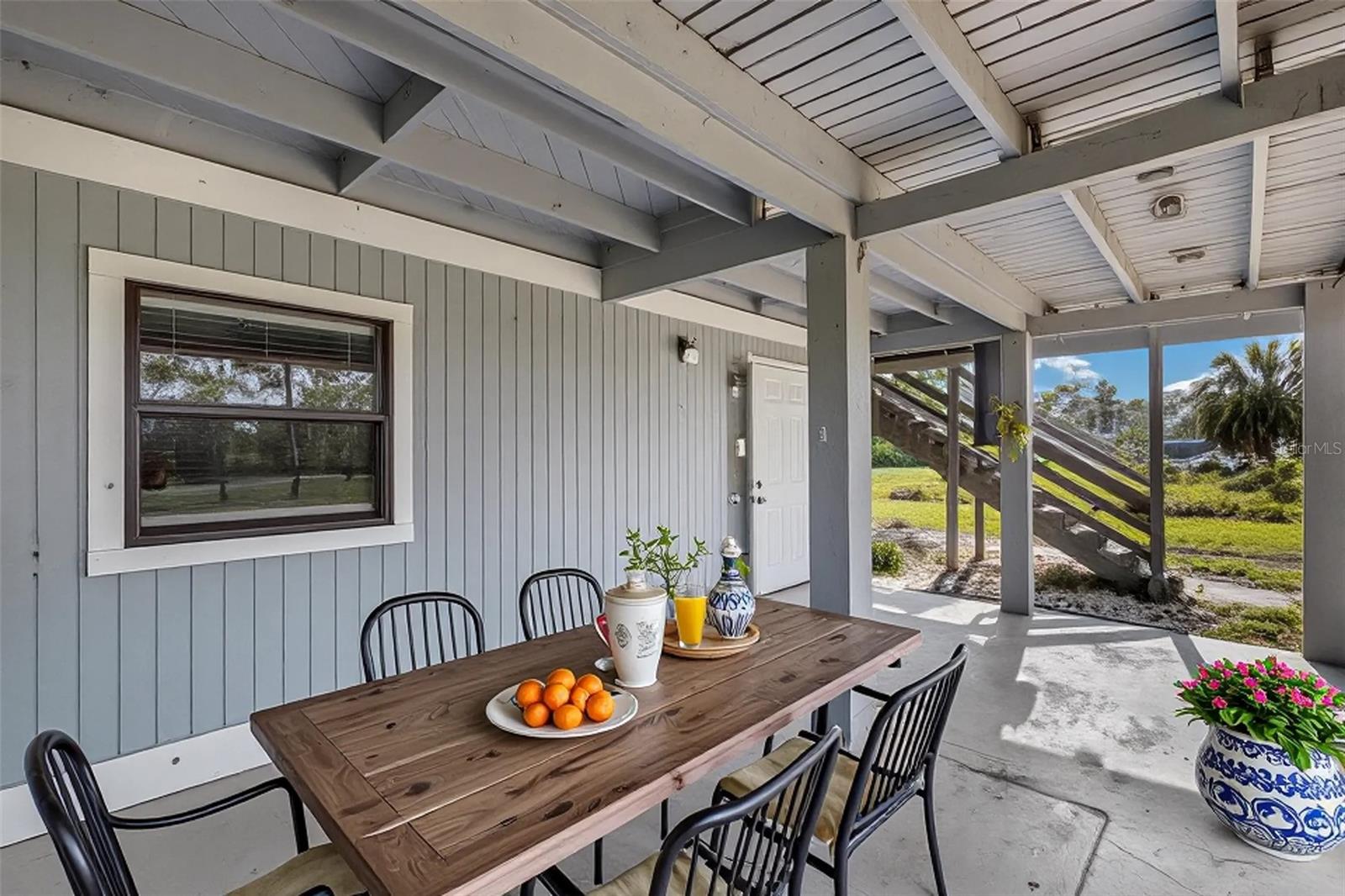 1561 LAUREL DRIVE