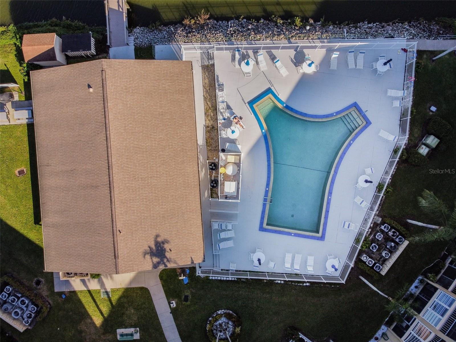 BAYSHORE ON THE LAKE - Residential
