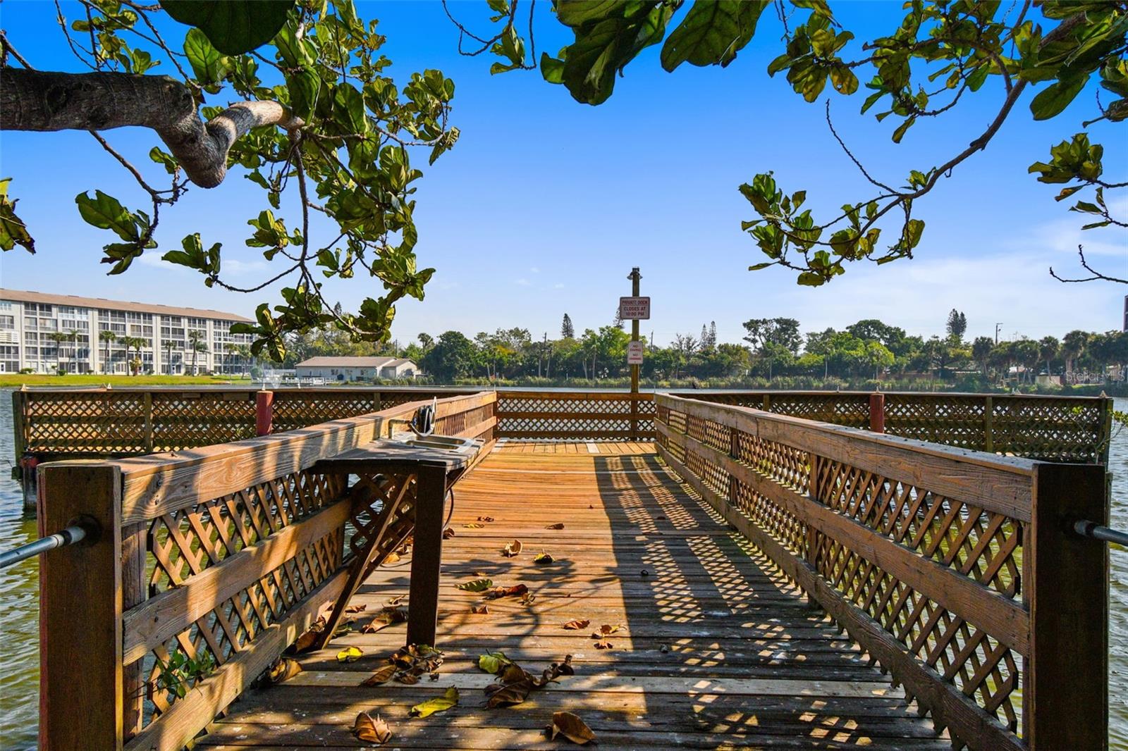 BAYSHORE ON THE LAKE - Residential