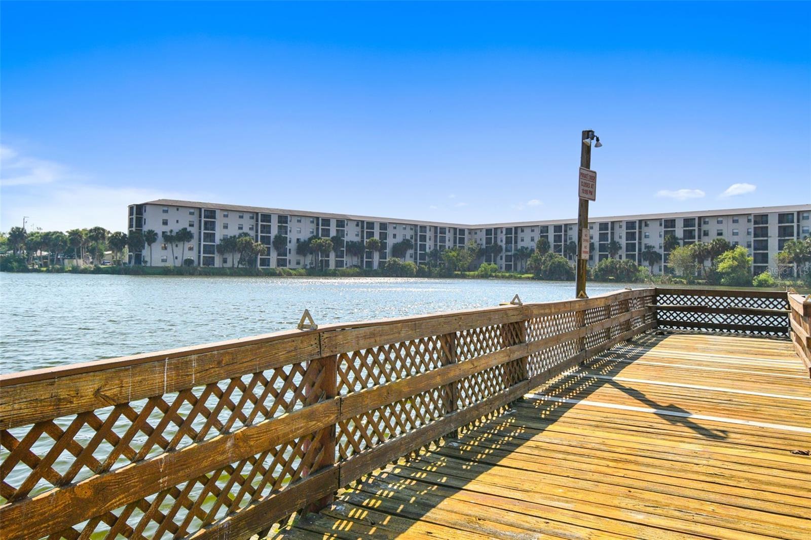 BAYSHORE ON THE LAKE - Residential