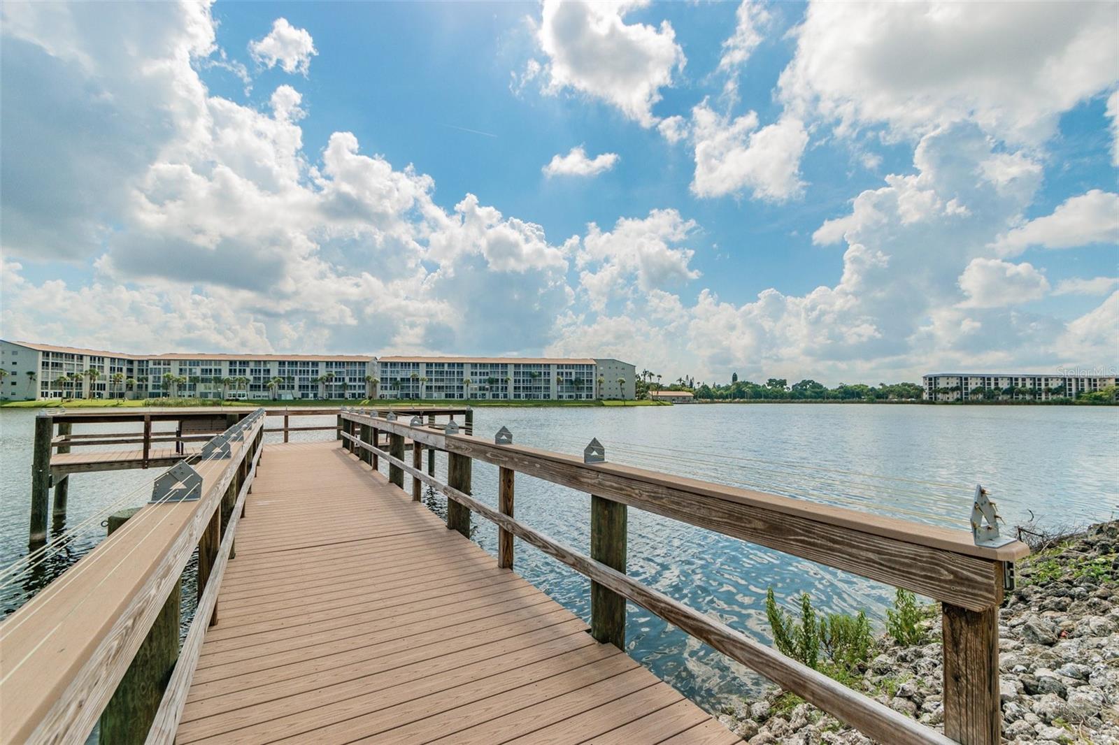 BAYSHORE ON THE LAKE - Residential
