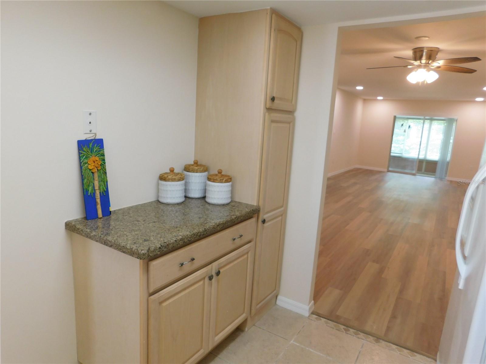BAYSHORE ON THE LAKE - Residential