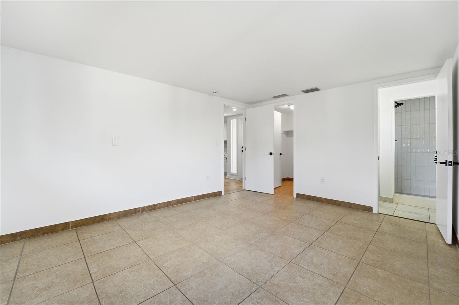 GROVE CITY TERRACE - Residential