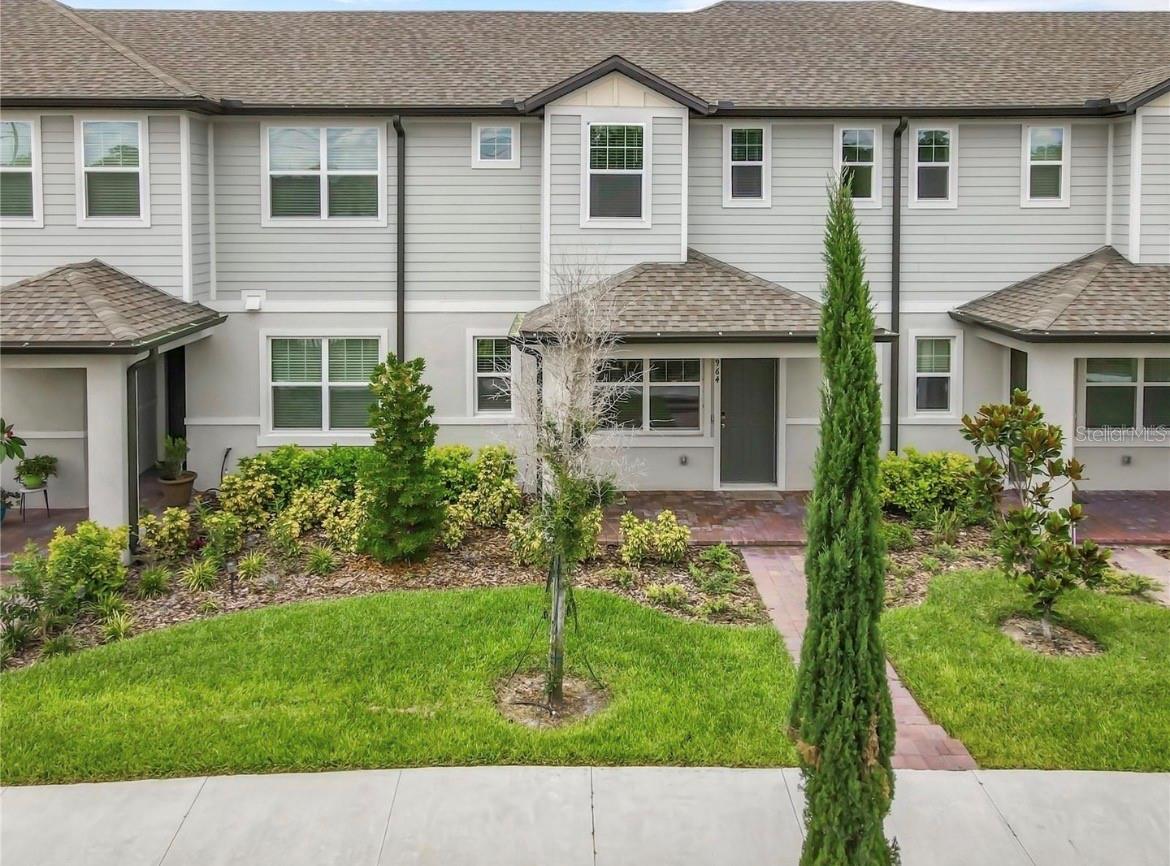964 LEGACY WINDS WAY