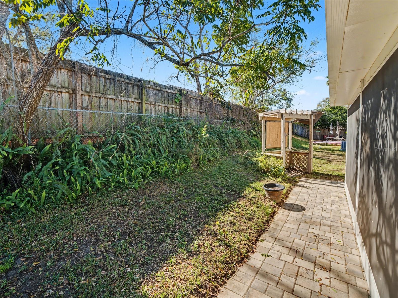 VALRICO MANOR UNIT 3 - Residential