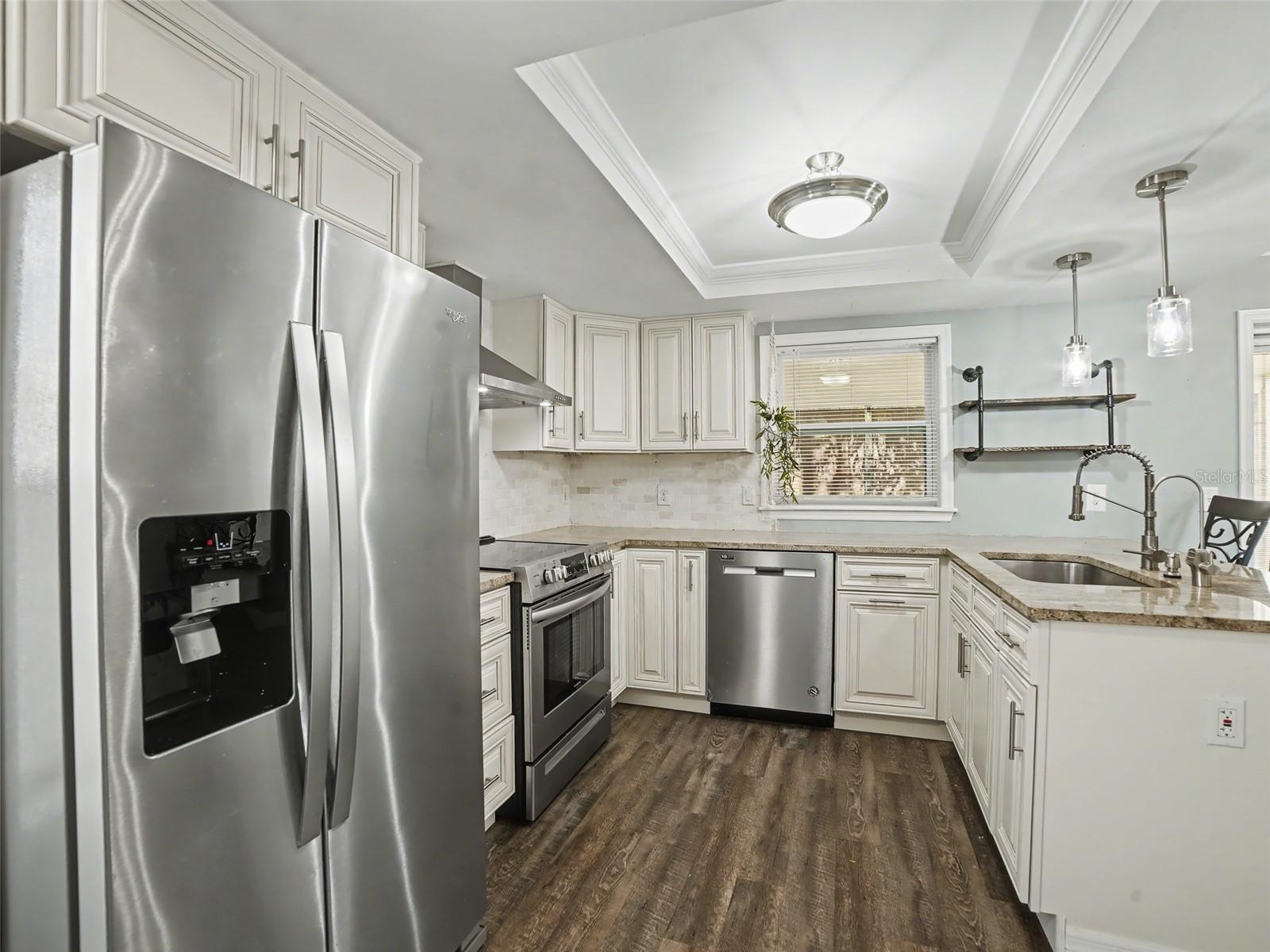 VALRICO MANOR UNIT 3 - Residential