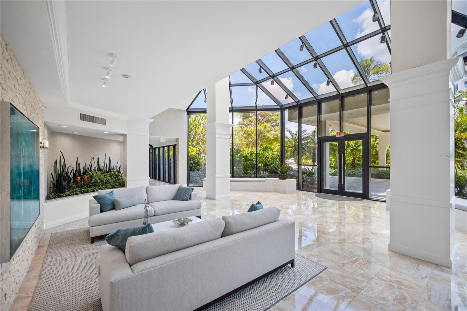 SANCTUARY IV - Residential