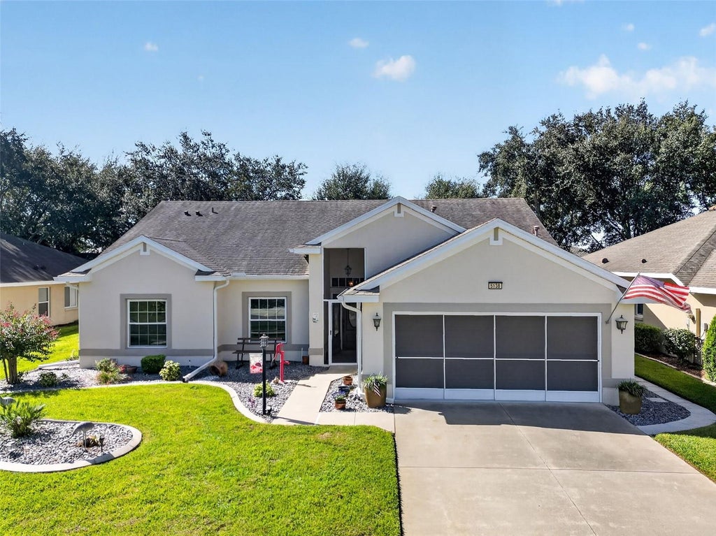 Photo of 5138 Aurora Drive, Leesburg, FL 34748 (MLS # G5117993)