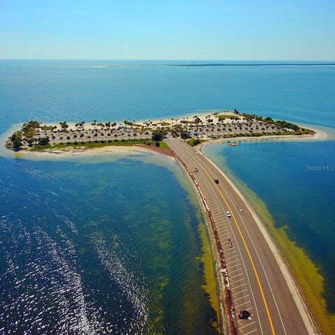 A home in PALM HARBOR