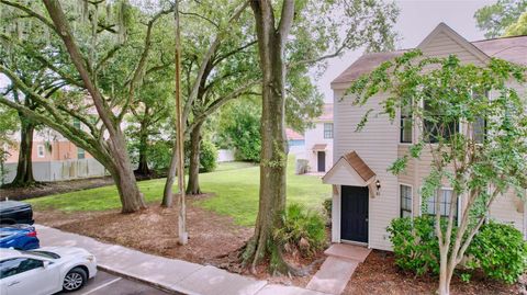 A home in PLANT CITY