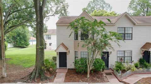 A home in PLANT CITY