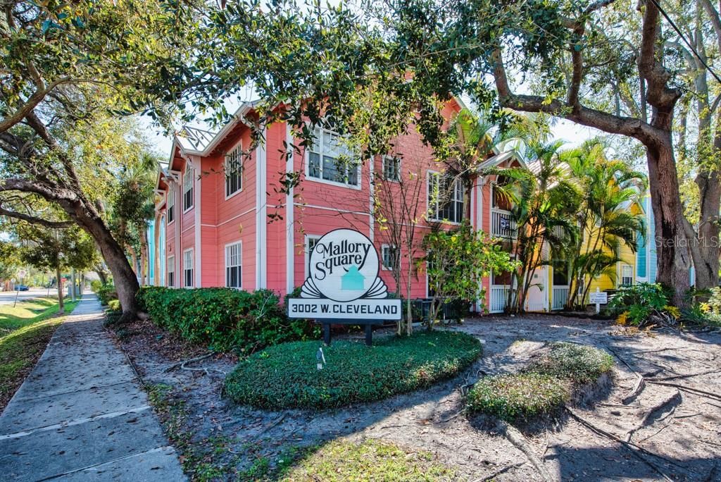 Photo of 3002 W Cleveland Street #C3, Tampa, FL 33609 (MLS # TB8480020)