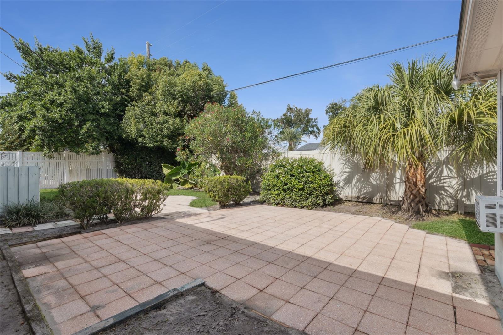 DOMMERICH HILLS - Residential