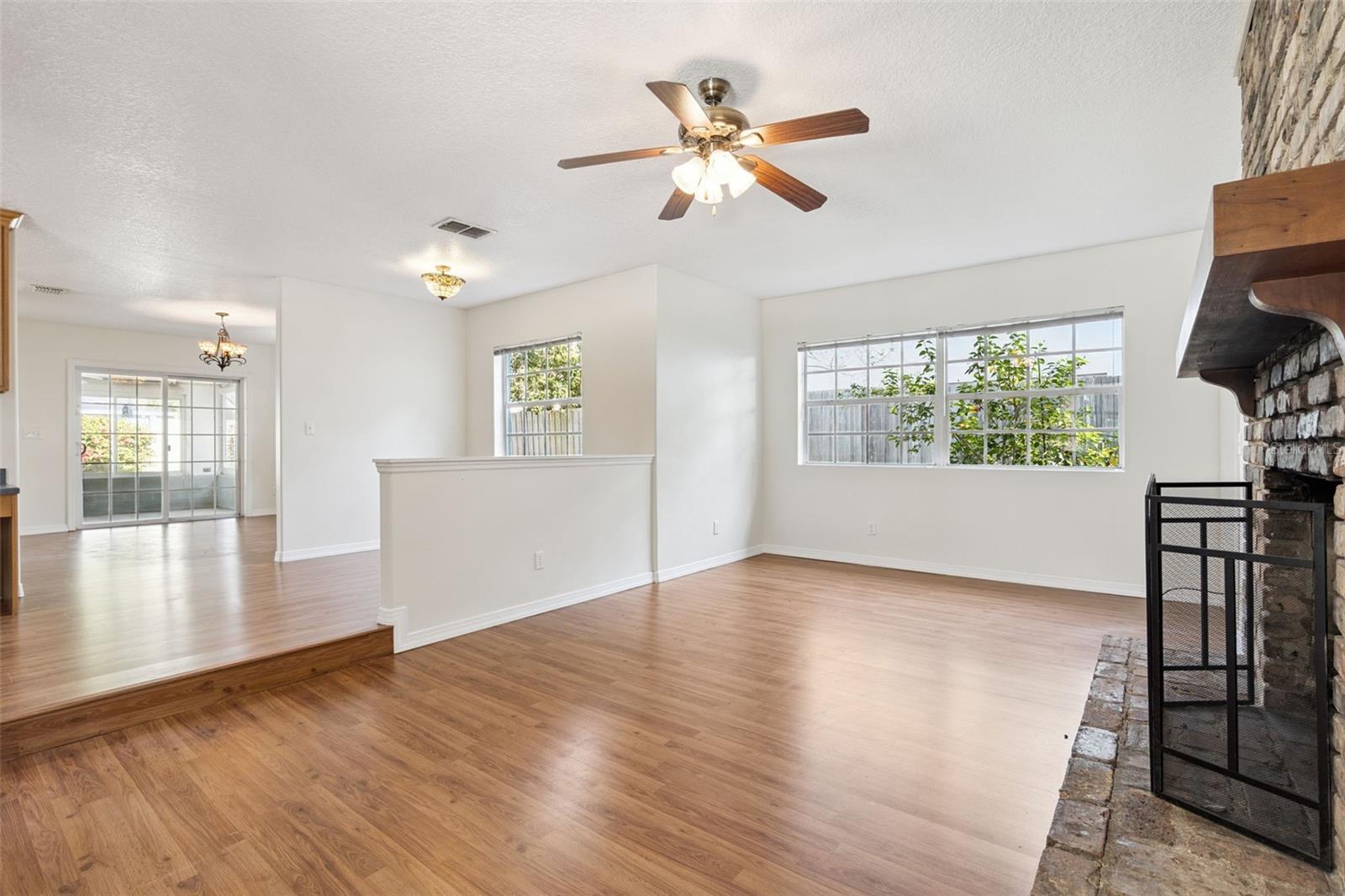 DOMMERICH HILLS - Residential