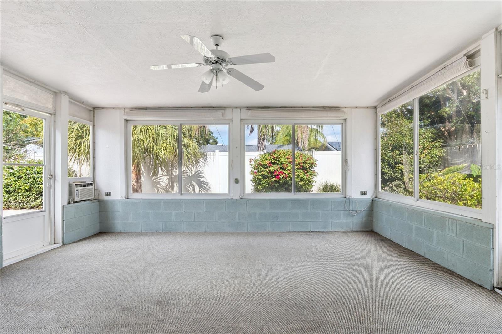 DOMMERICH HILLS - Residential