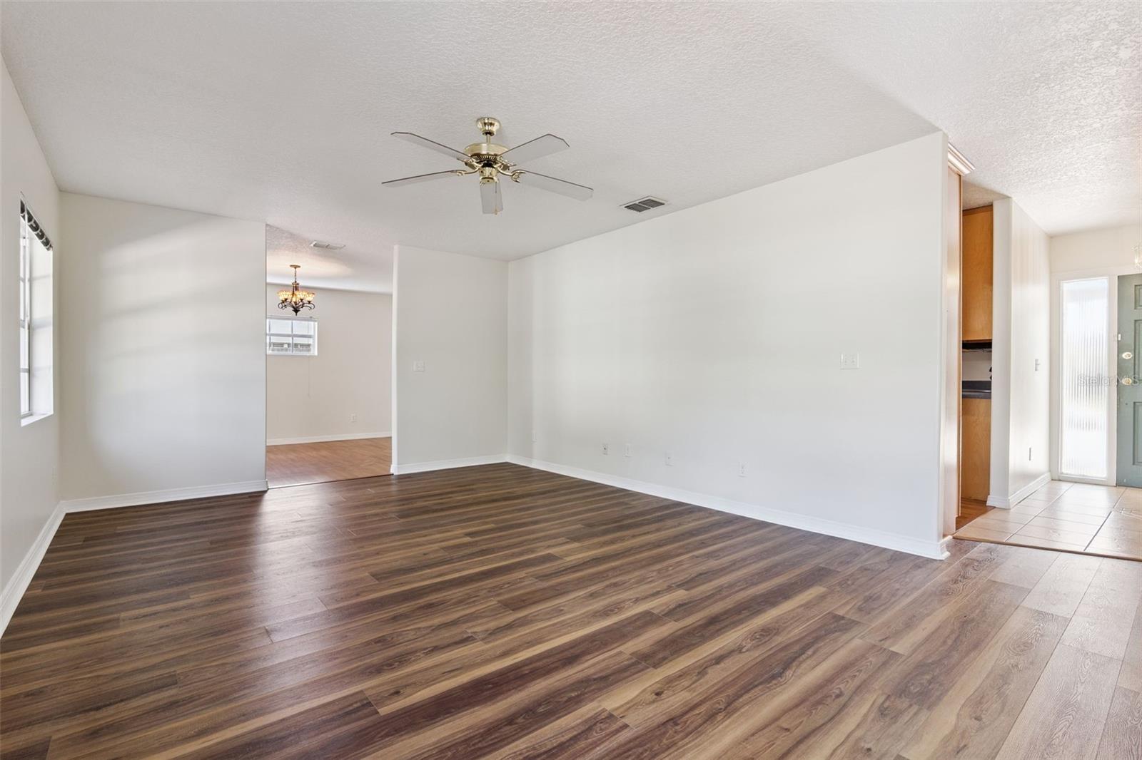 DOMMERICH HILLS - Residential