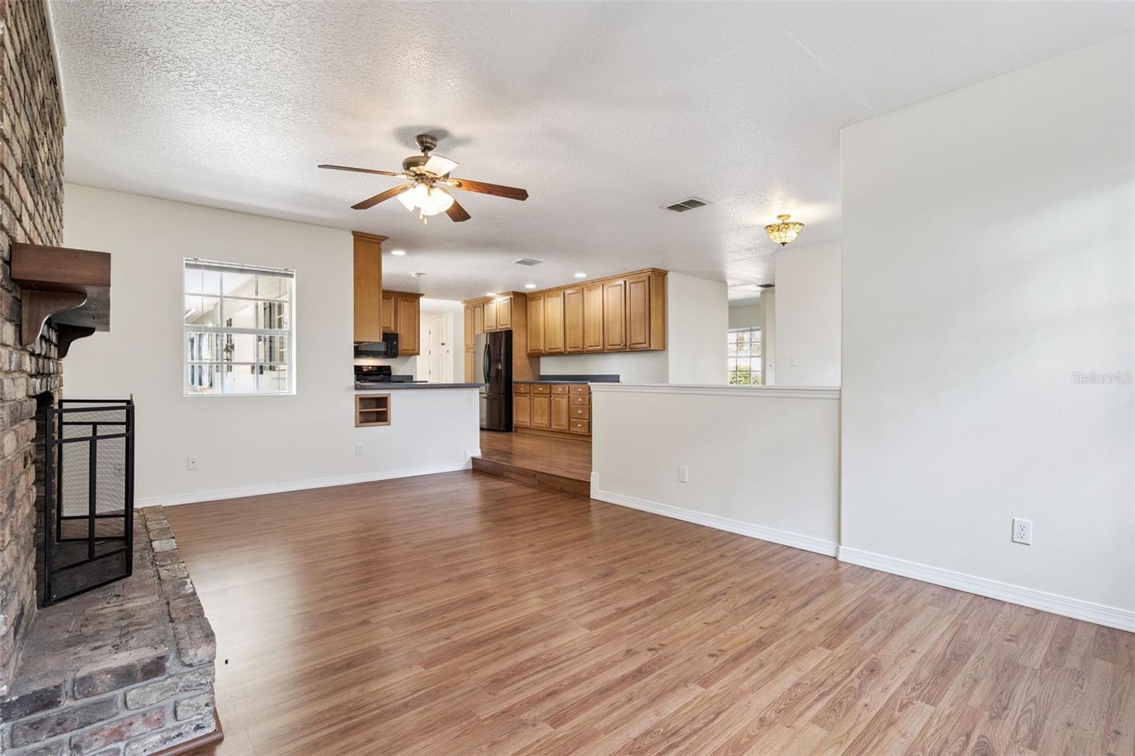 DOMMERICH HILLS - Residential