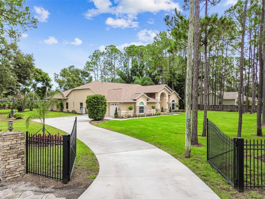 Photo of 18811 Victor Manuel Drive, Lutz, FL 33548 (MLS # TB8429489)